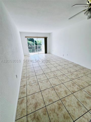 12290 NE 11th Ct 305, North Miami, FL 33161