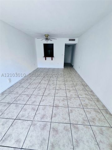 12290 NE 11th Ct 305, North Miami, FL 33161