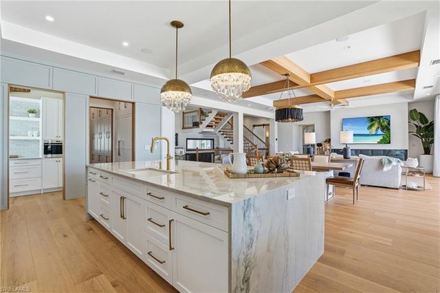 6120 Court ST, Fort Myers Beach, FL 33931