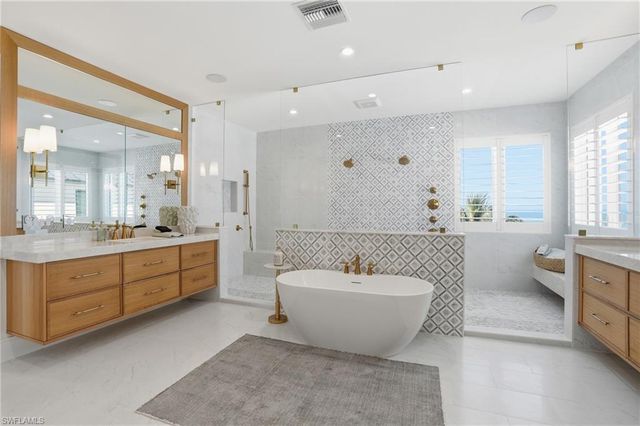 6120 Court ST, Fort Myers Beach, FL 33931