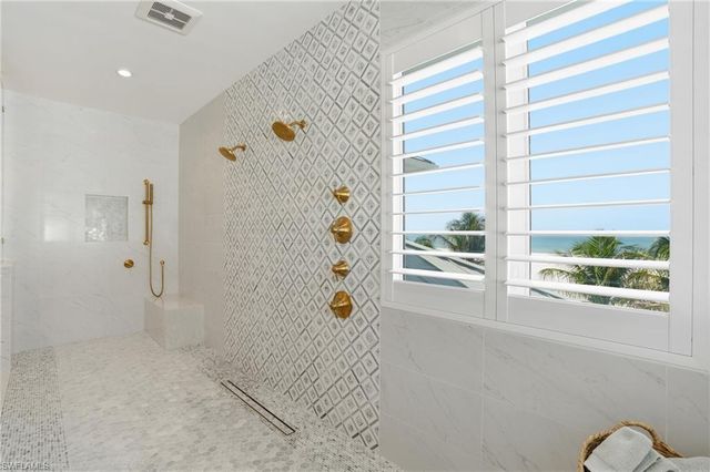 6120 Court ST, Fort Myers Beach, FL 33931
