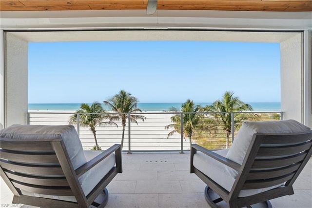 6120 Court ST, Fort Myers Beach, FL 33931