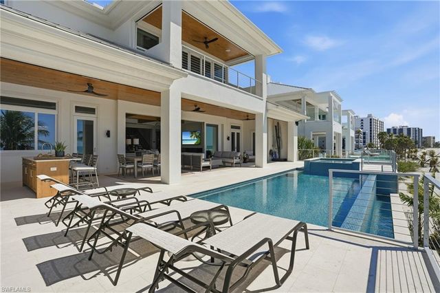 6120 Court ST, Fort Myers Beach, FL 33931