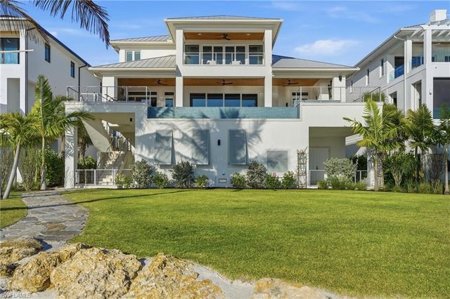 6120 Court ST, Fort Myers Beach, FL 33931