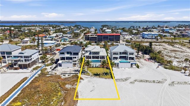6120 Court ST, Fort Myers Beach, FL 33931
