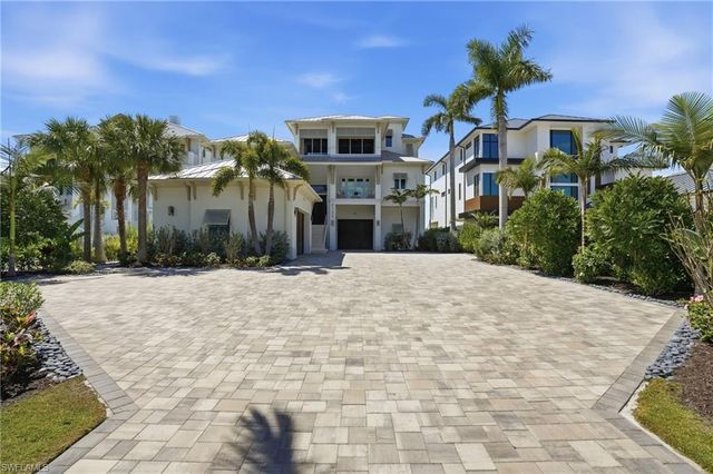 6120 Court ST, Fort Myers Beach, FL 33931