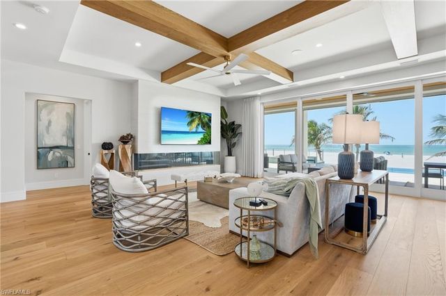 6120 Court ST, Fort Myers Beach, FL 33931