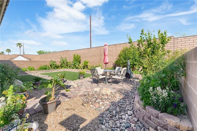 984 Brilliant Meadow Avenue, North Las Vegas, NV 89086