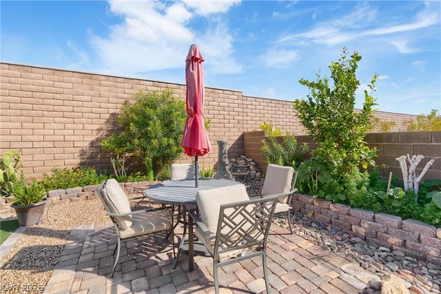 984 Brilliant Meadow Avenue, North Las Vegas, NV 89086