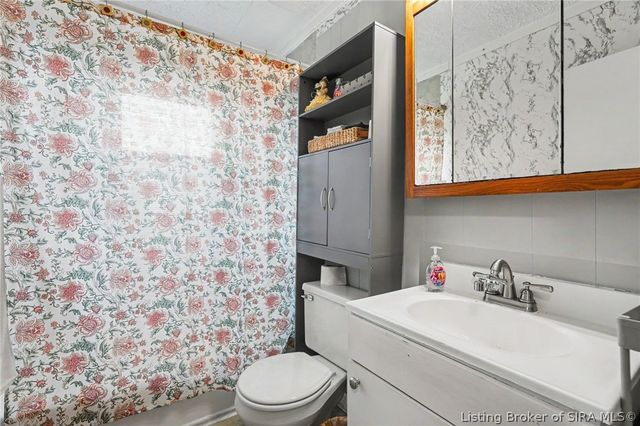 932 Whelan Lane, Jeffersonville, IN 47130