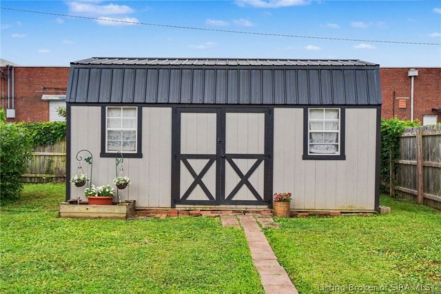 932 Whelan Lane, Jeffersonville, IN 47130