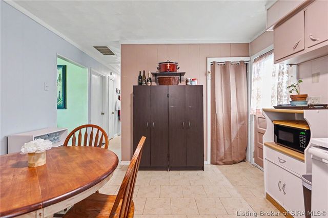 932 Whelan Lane, Jeffersonville, IN 47130