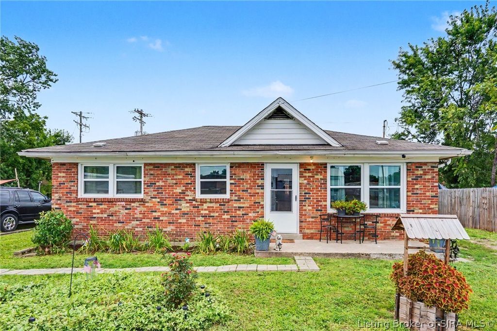 932 Whelan Lane, Jeffersonville, IN 47130