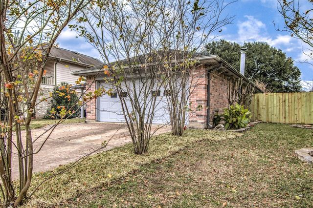 4930 Shadowdale Drive, Houston, TX 77041