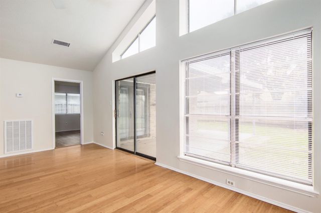 4930 Shadowdale Drive, Houston, TX 77041