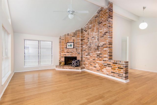 4930 Shadowdale Drive, Houston, TX 77041
