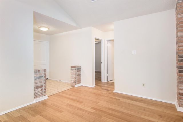 4930 Shadowdale Drive, Houston, TX 77041