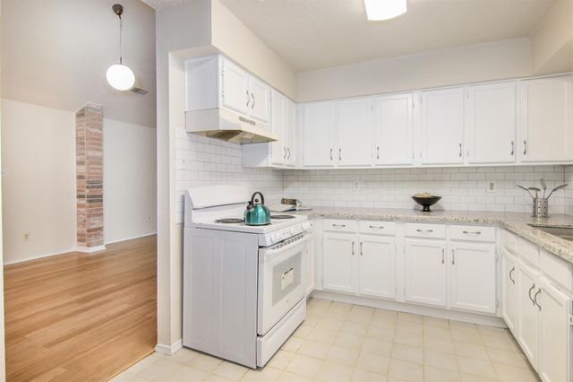 4930 Shadowdale Drive, Houston, TX 77041