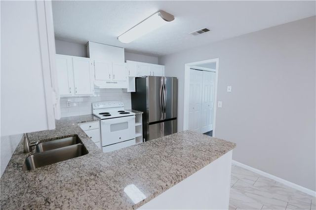 1256 Minhinette Drive, Roswell, GA 30075