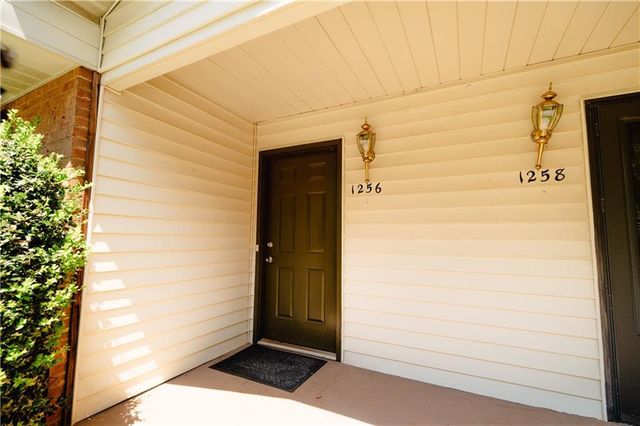 1256 Minhinette Drive, Roswell, GA 30075