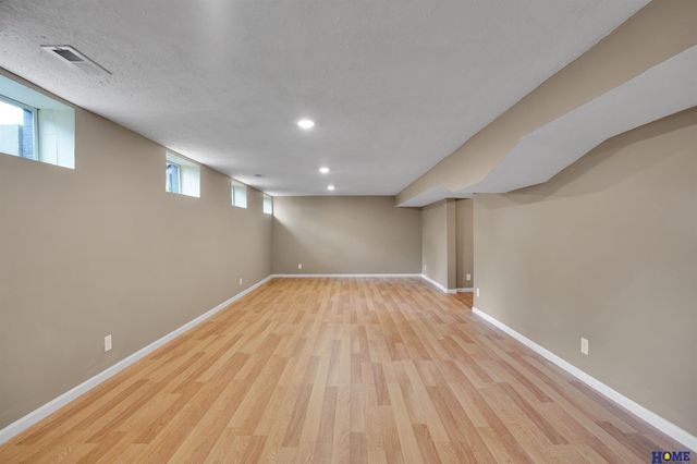 5411 Wilkins Circle, Lincoln, NE 68524