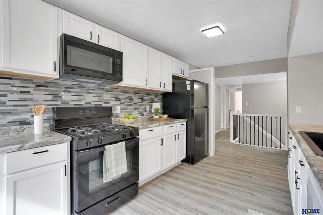 5411 Wilkins Circle, Lincoln, NE 68524