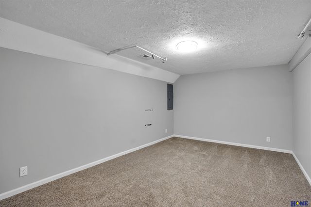 5411 Wilkins Circle, Lincoln, NE 68524