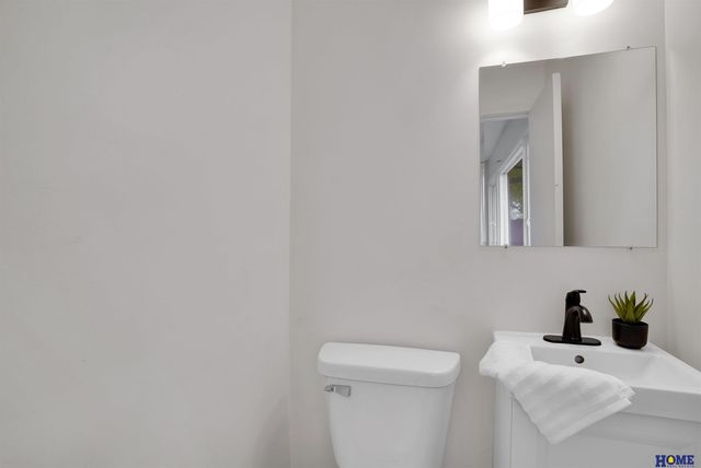 5411 Wilkins Circle, Lincoln, NE 68524