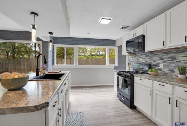 5411 Wilkins Circle, Lincoln, NE 68524