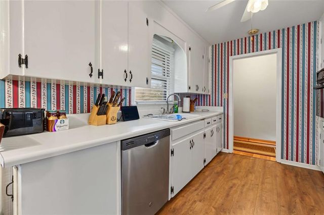 1237 Chapel Dr SW, Marietta, GA 30064