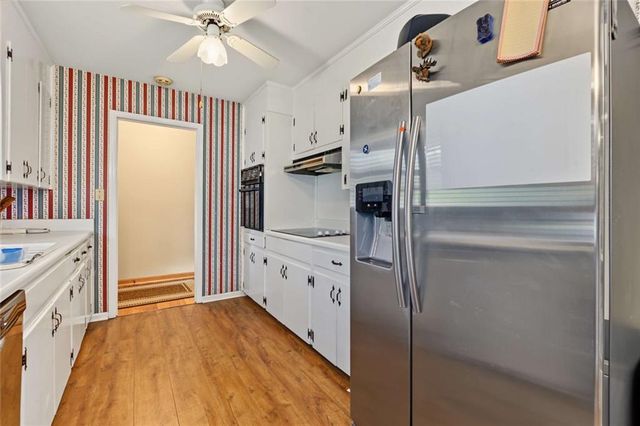 1237 Chapel Dr SW, Marietta, GA 30064