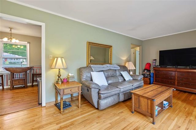 1237 Chapel Dr SW, Marietta, GA 30064