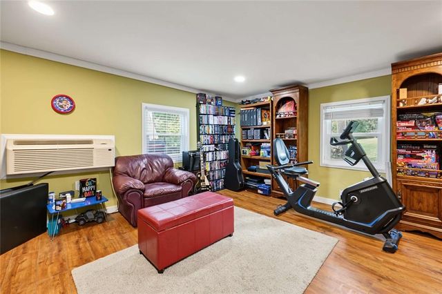 1237 Chapel Dr SW, Marietta, GA 30064