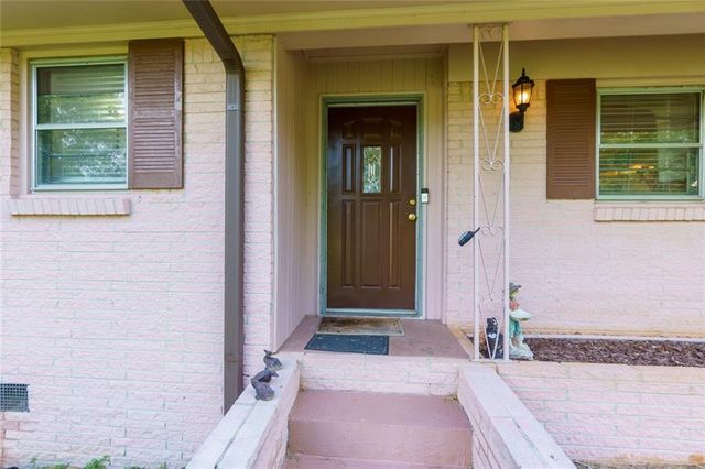 1237 Chapel Dr SW, Marietta, GA 30064