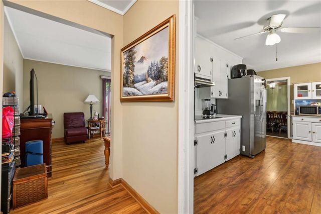 1237 Chapel Dr SW, Marietta, GA 30064