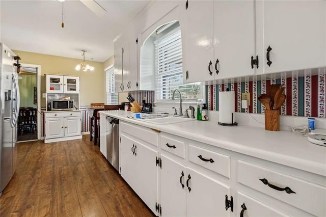 1237 Chapel Dr SW, Marietta, GA 30064