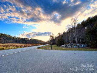 0 Narrow Gauge Drive 24, Collettsville, NC 28611