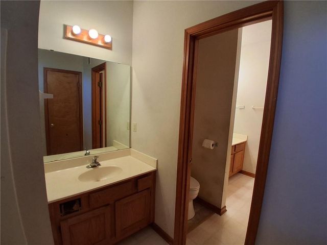 711 Brooklyn Avenue, Kansas City, MO 64124