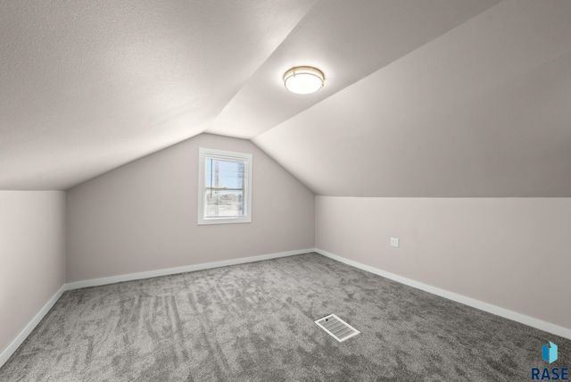 2000 W Madison St Street, Sioux Falls, SD 57104