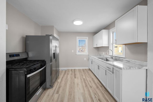 2000 W Madison St Street, Sioux Falls, SD 57104