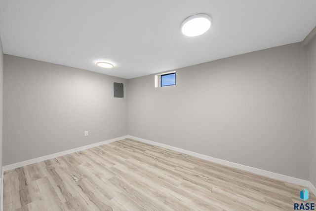 2000 W Madison St Street, Sioux Falls, SD 57104