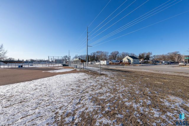 2000 W Madison St Street, Sioux Falls, SD 57104