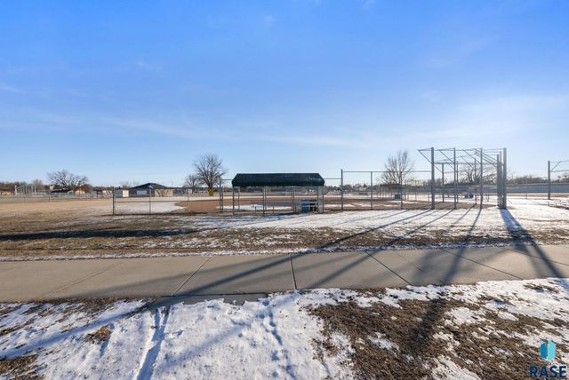 2000 W Madison St Street, Sioux Falls, SD 57104