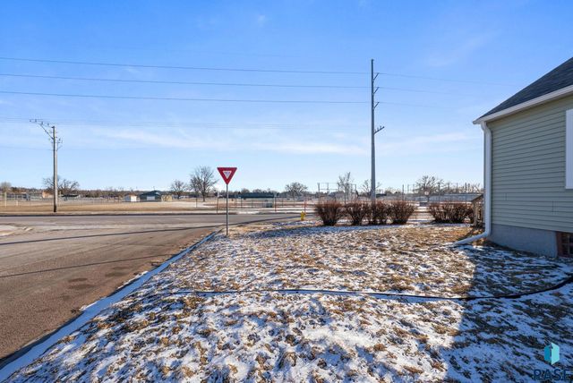 2000 W Madison St Street, Sioux Falls, SD 57104