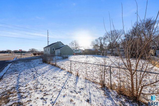 2000 W Madison St Street, Sioux Falls, SD 57104