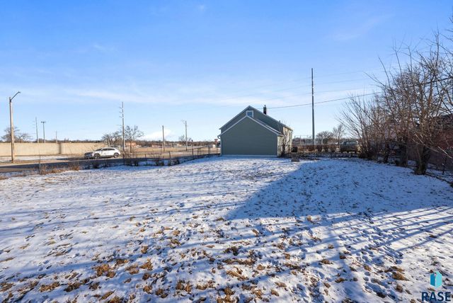 2000 W Madison St Street, Sioux Falls, SD 57104