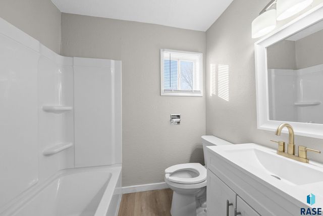 2000 W Madison St Street, Sioux Falls, SD 57104