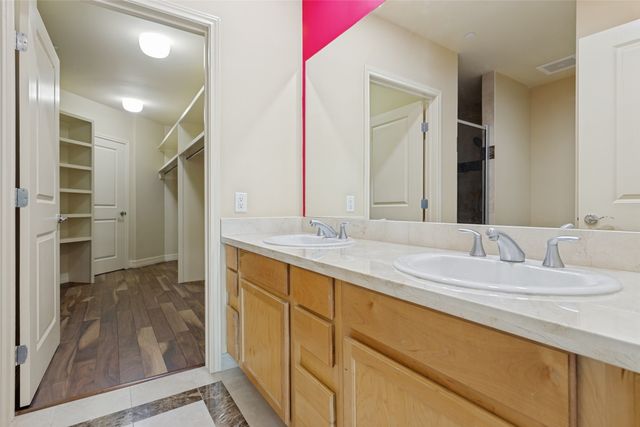 500 Throckmorton Street 1104, Fort Worth, TX 76102