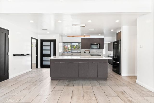 17600 Stare Street, Northridge, CA 91325