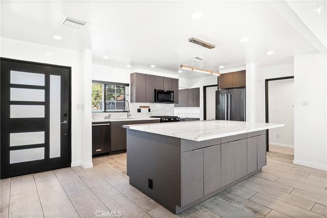 17600 Stare Street, Northridge, CA 91325